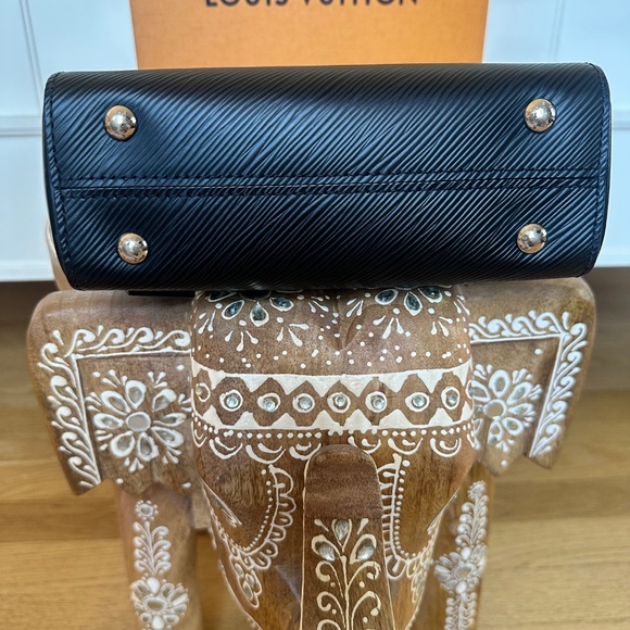 Louis Vuitton Cluny Handbag Mini Black Epi Leather Pink No Strap - Picture 3 of 8